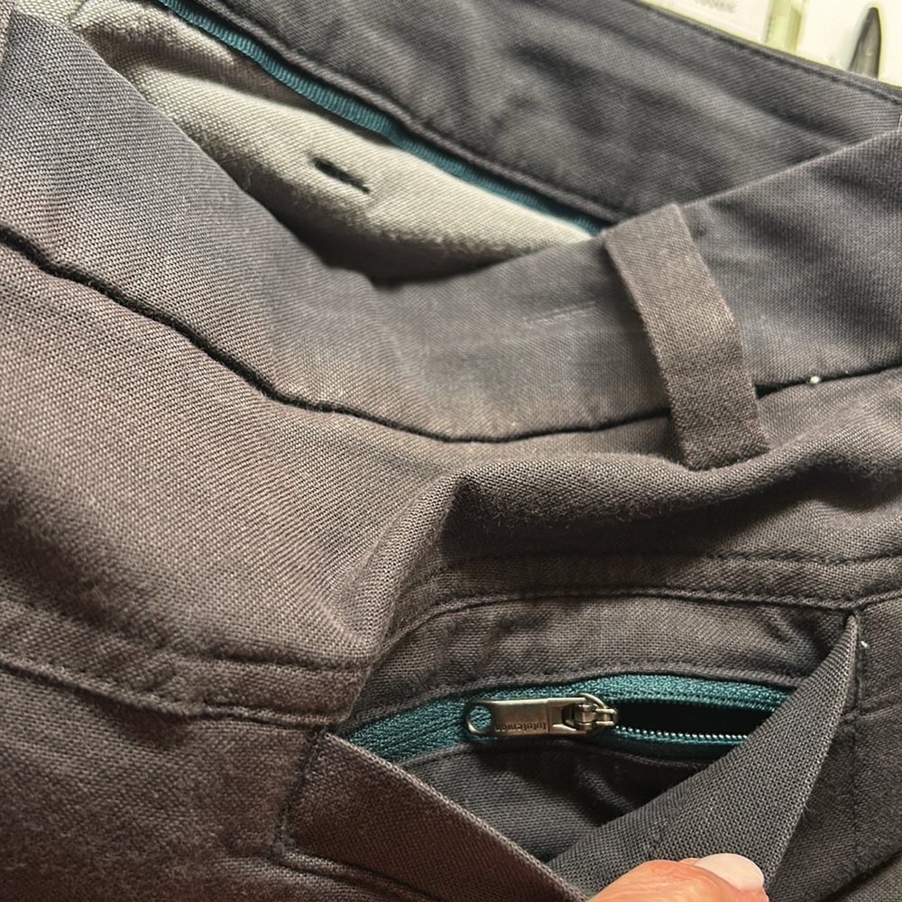 Classic Shorts - Picture 4 of 5